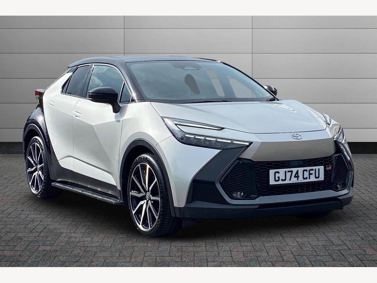 Main listing image - Toyota C-HR
