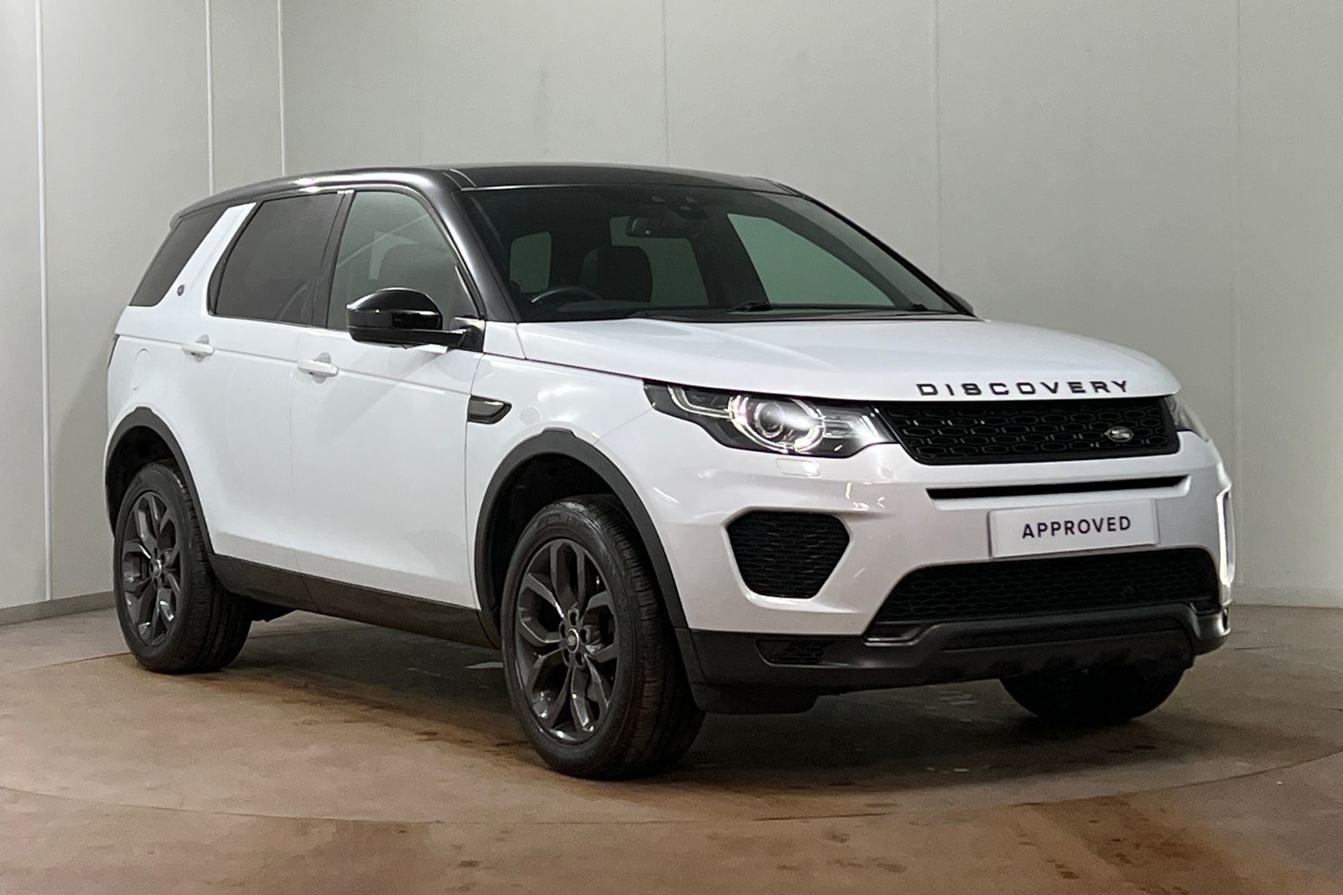 Main listing image - Land Rover Discovery Sport
