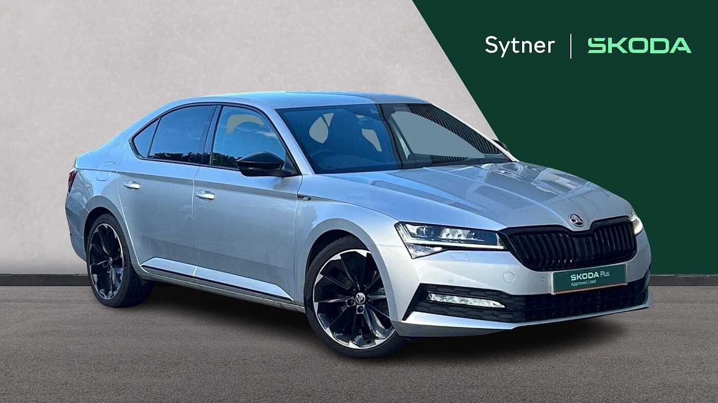 Main listing image - Skoda Superb