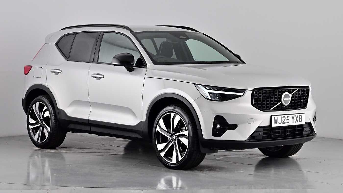 Main listing image - Volvo XC40
