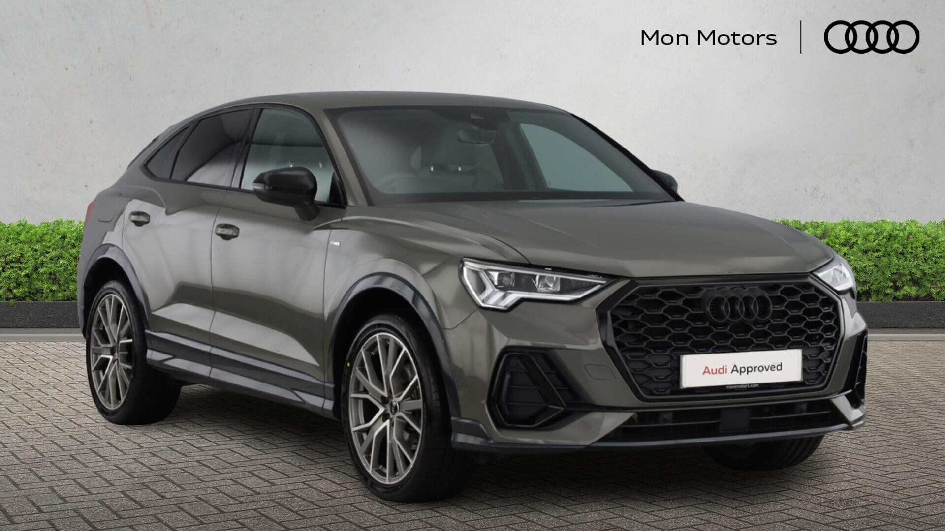 Main listing image - Audi Q3