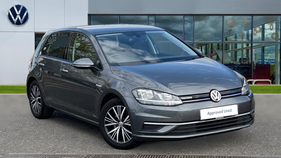 Main listing image - Volkswagen Golf