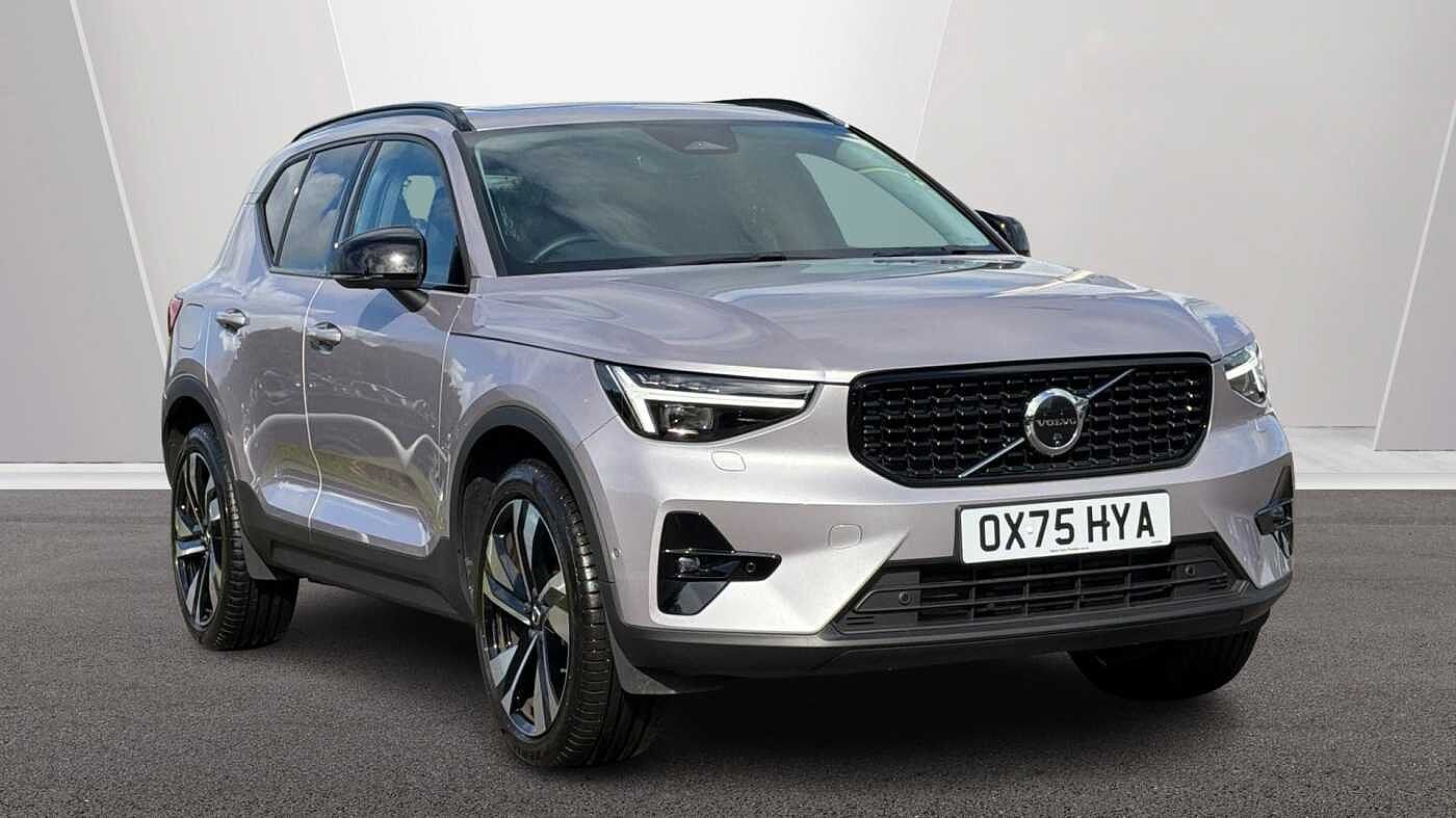 Main listing image - Volvo XC40