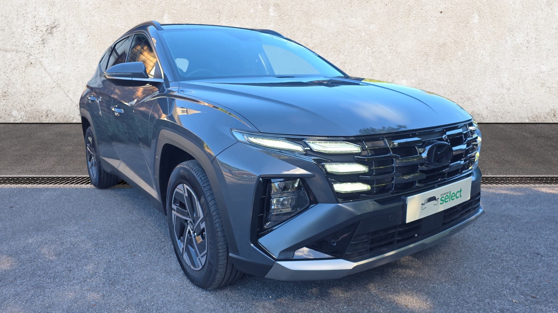 Main listing image - Hyundai Tucson