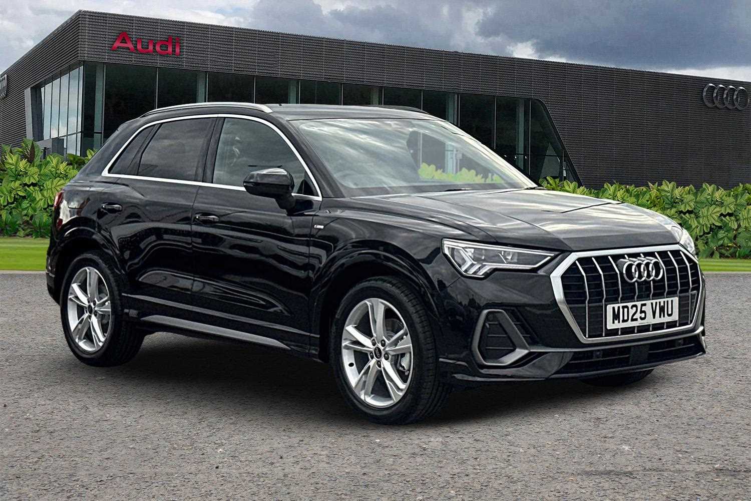 Main listing image - Audi Q3