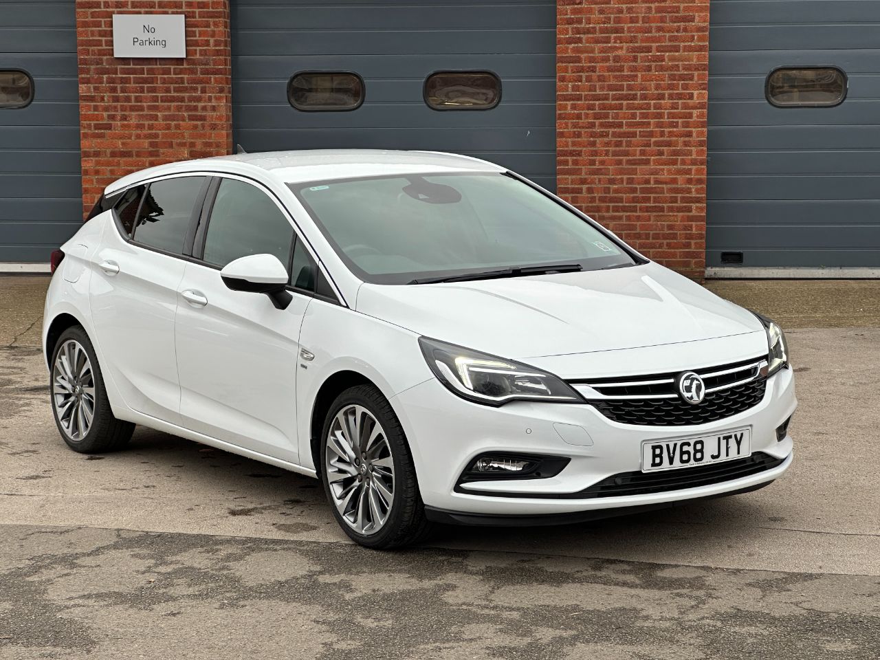 Main listing image - Vauxhall Astra