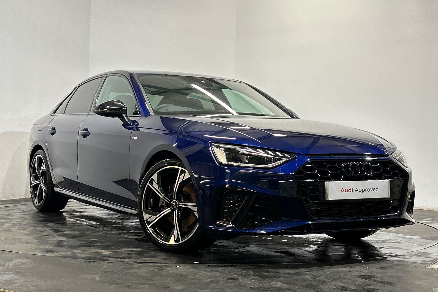 Main listing image - Audi A4