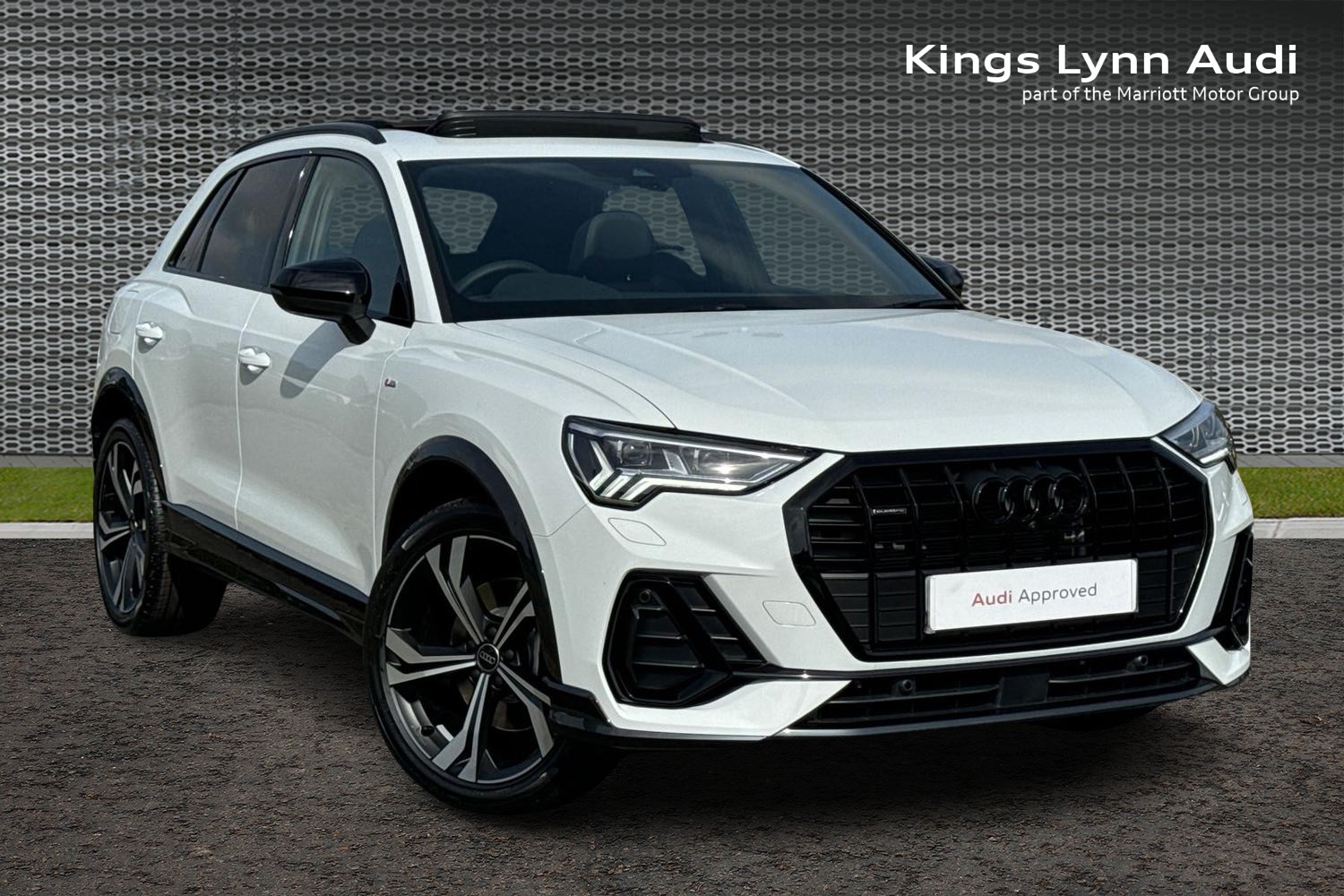 Main listing image - Audi Q3