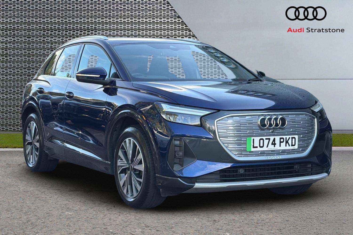 Main listing image - Audi Q4