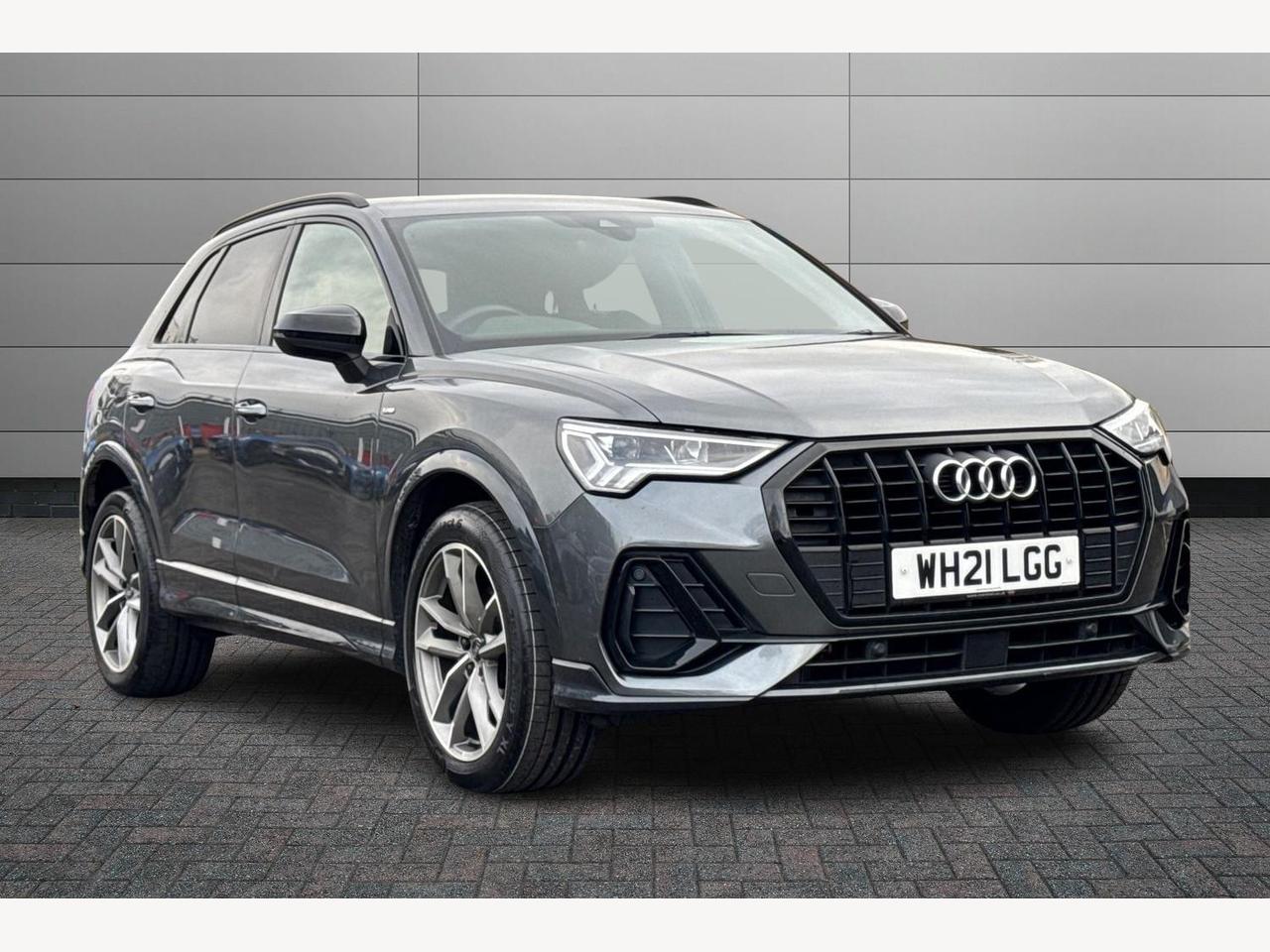 Main listing image - Audi Q3