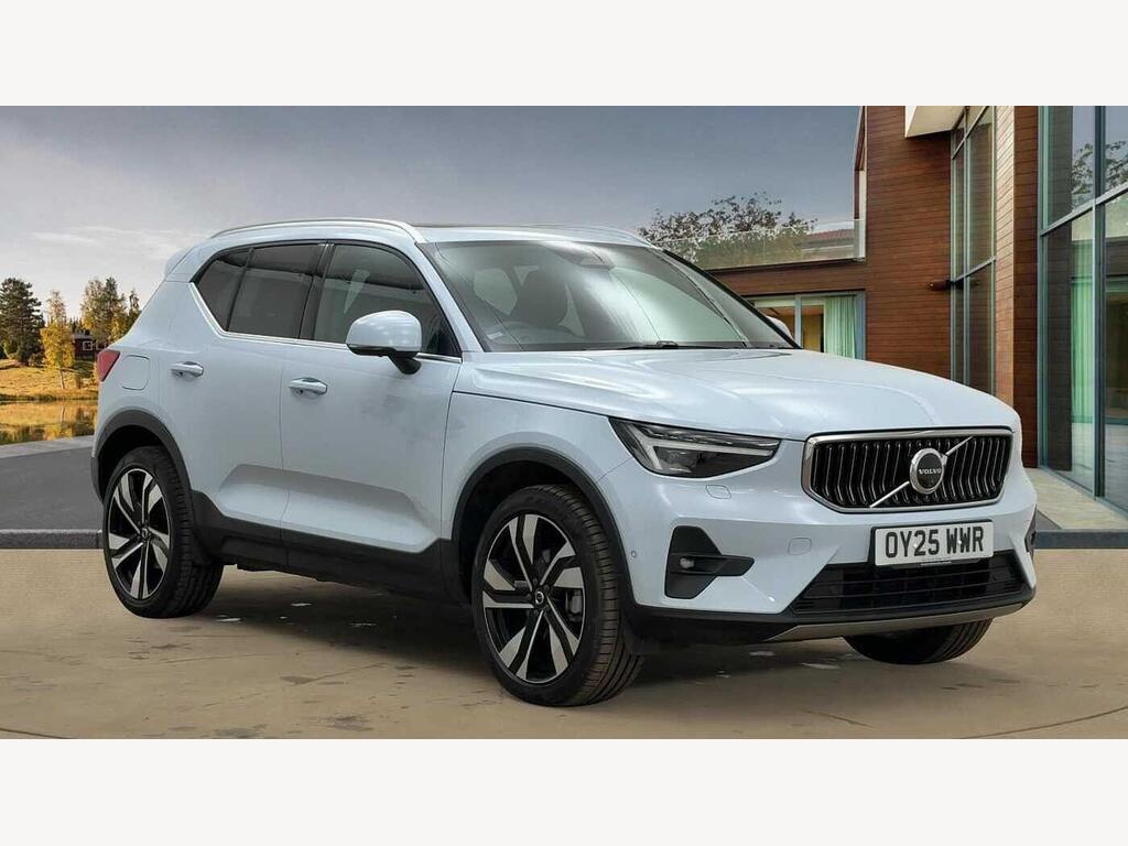 Main listing image - Volvo XC40
