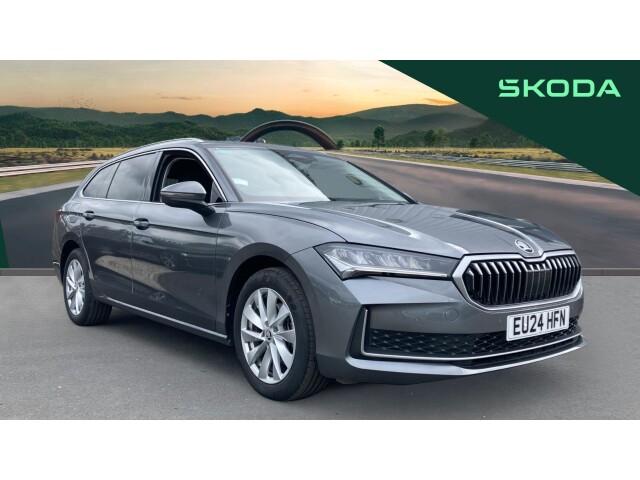 Main listing image - Skoda Superb Estate