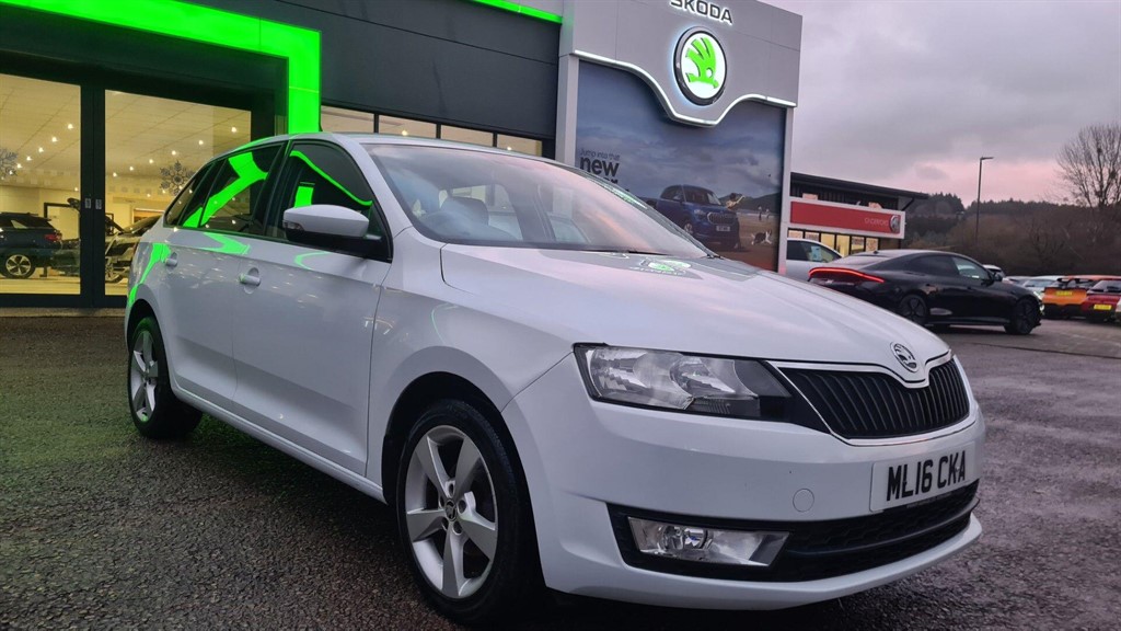 Main listing image - Skoda Rapid Spaceback