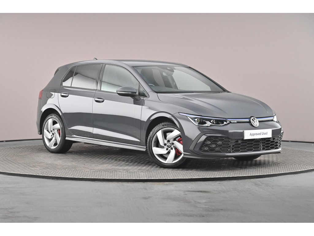Main listing image - Volkswagen Golf GTE