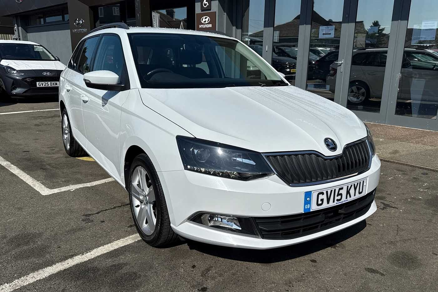 Main listing image - Skoda Fabia Estate