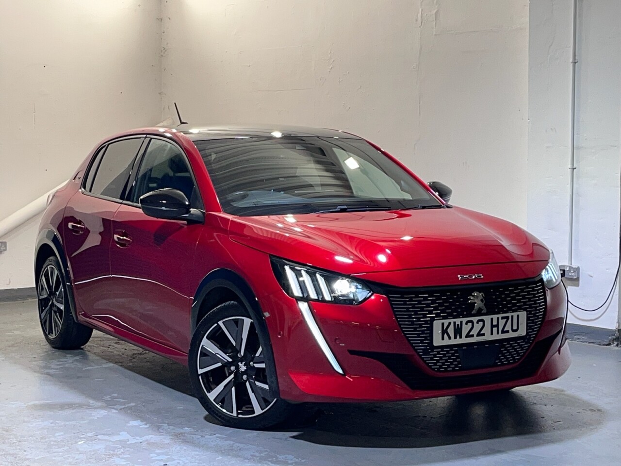 Main listing image - Peugeot 208