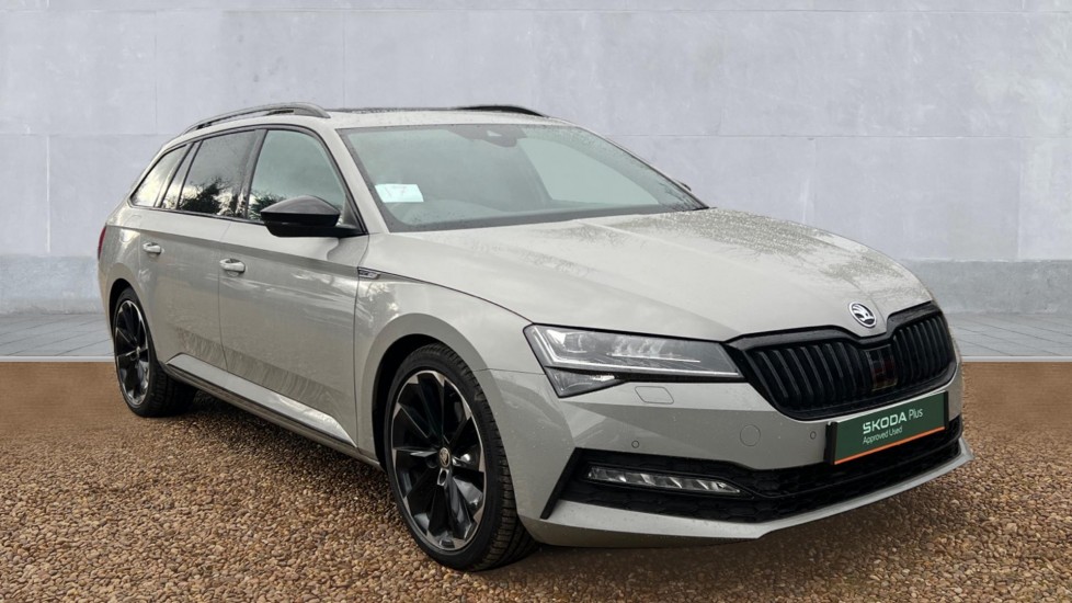 Main listing image - Skoda Superb Estate