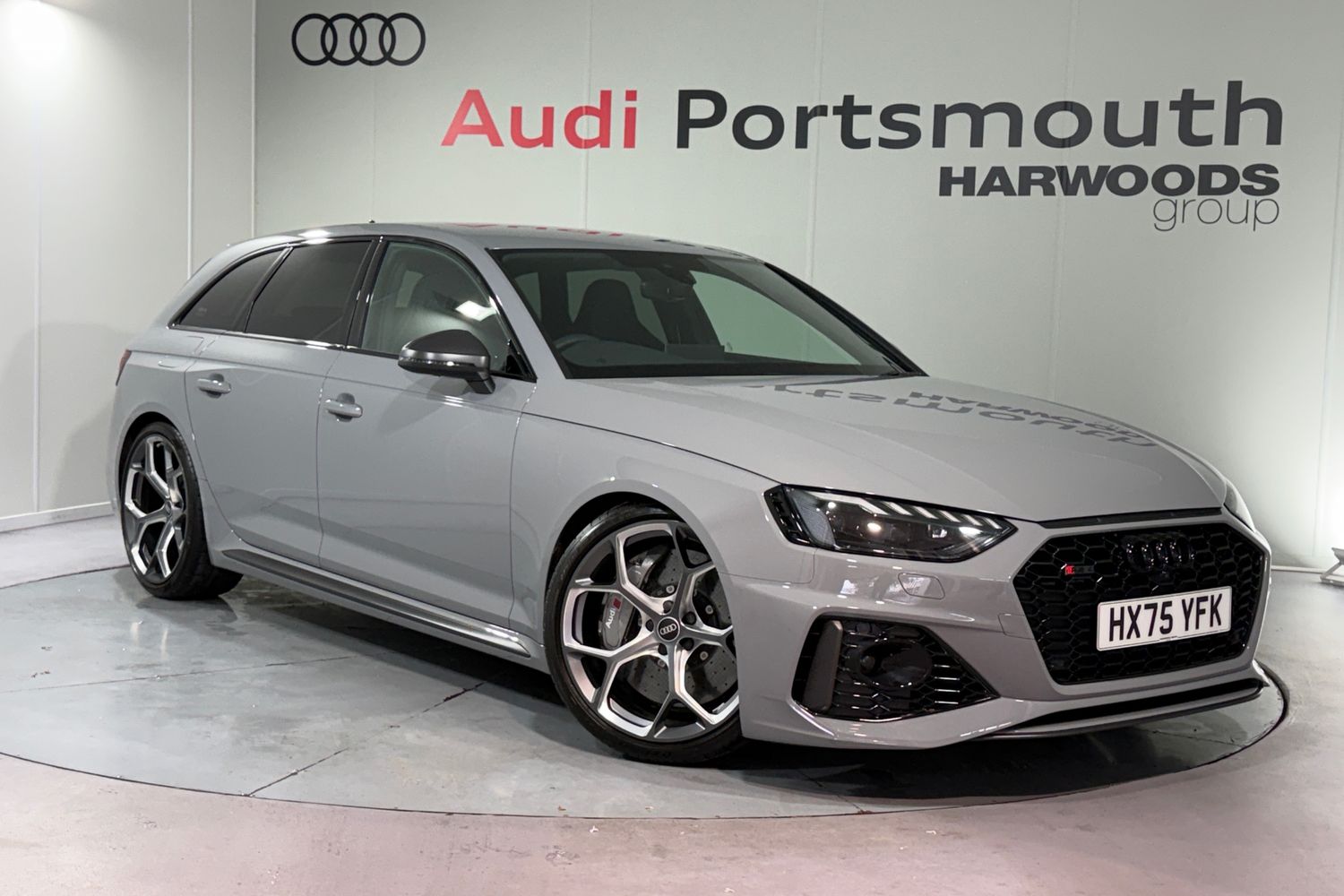 Main listing image - Audi RS4