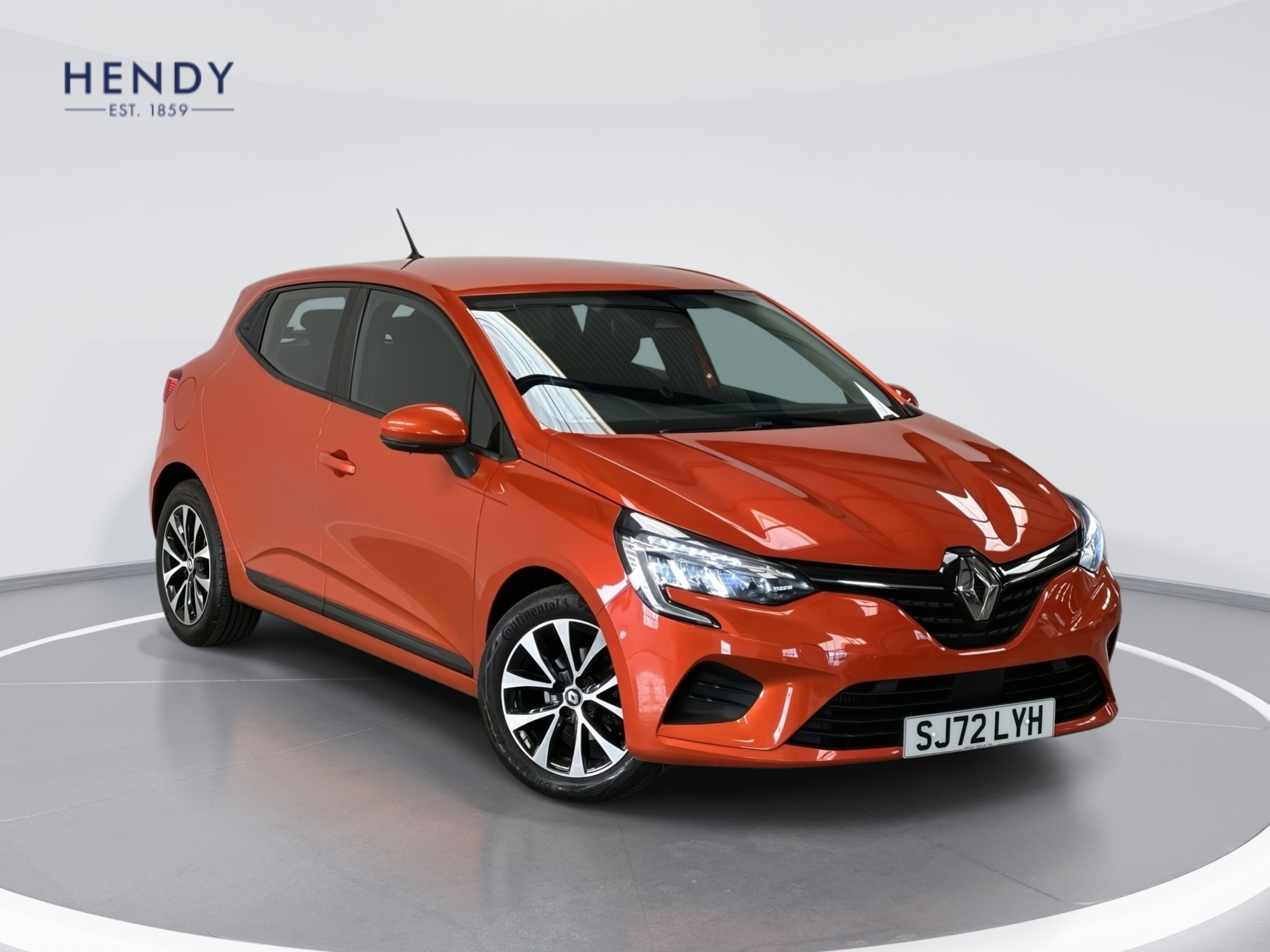 Main listing image - Renault Clio
