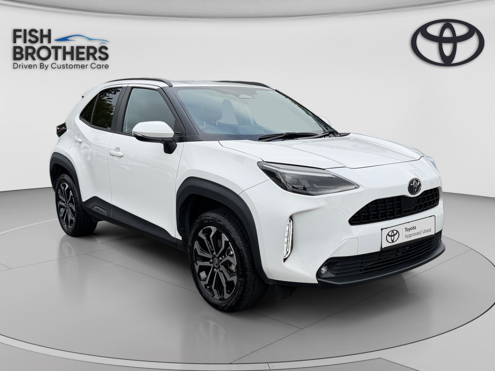 Main listing image - Toyota Yaris Cross