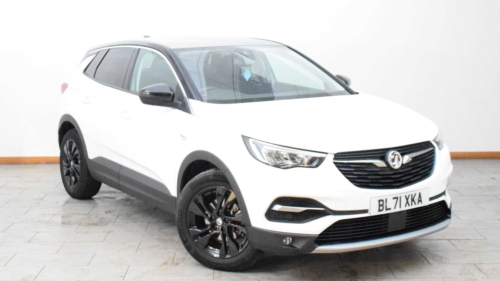 Main listing image - Vauxhall Grandland X