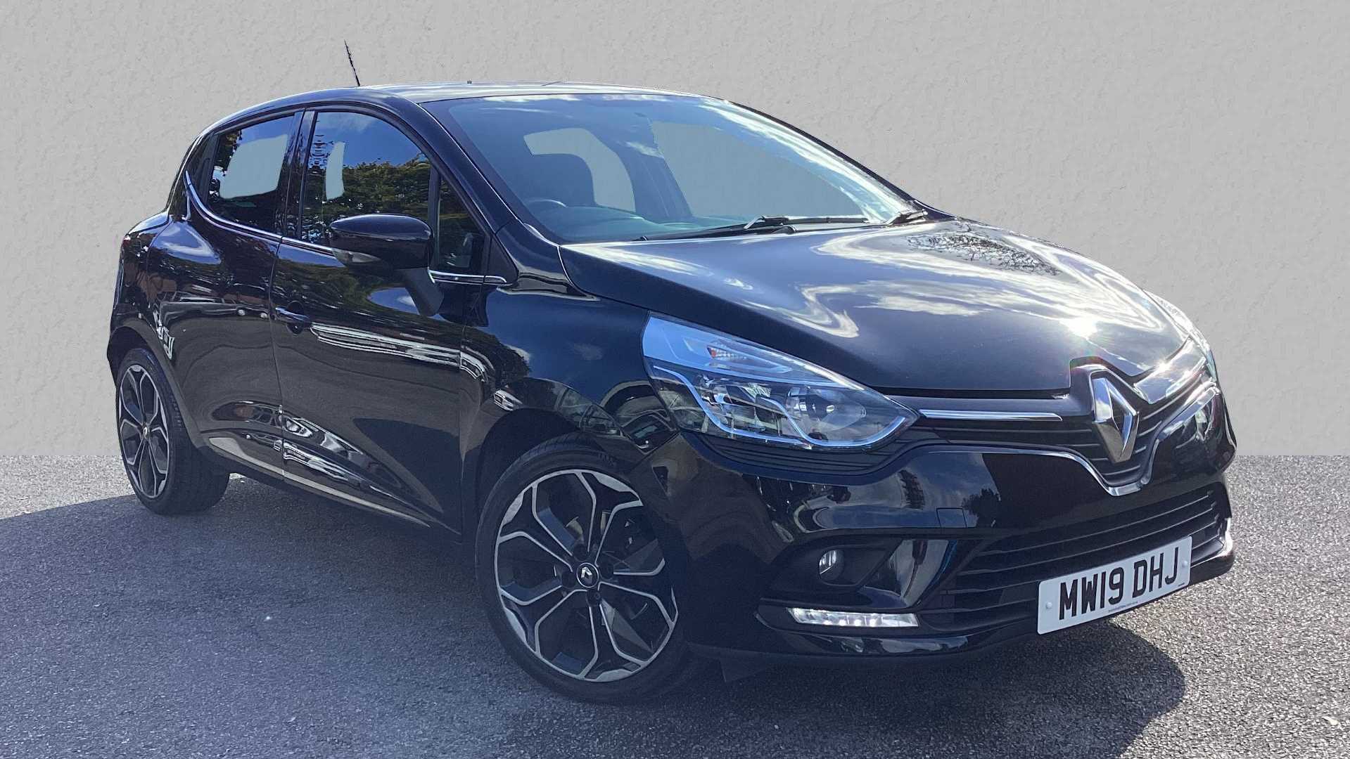 Main listing image - Renault Clio