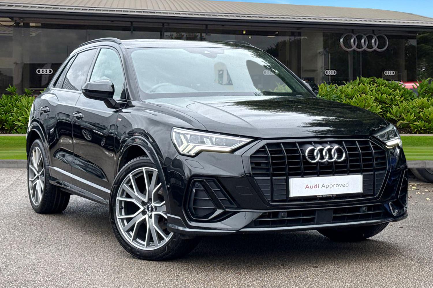 Main listing image - Audi Q3