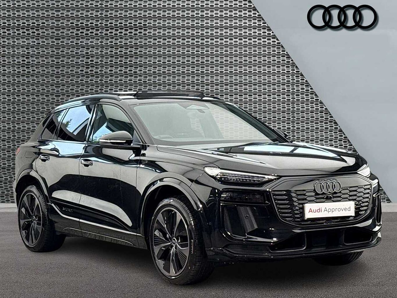 Main listing image - Audi Q6