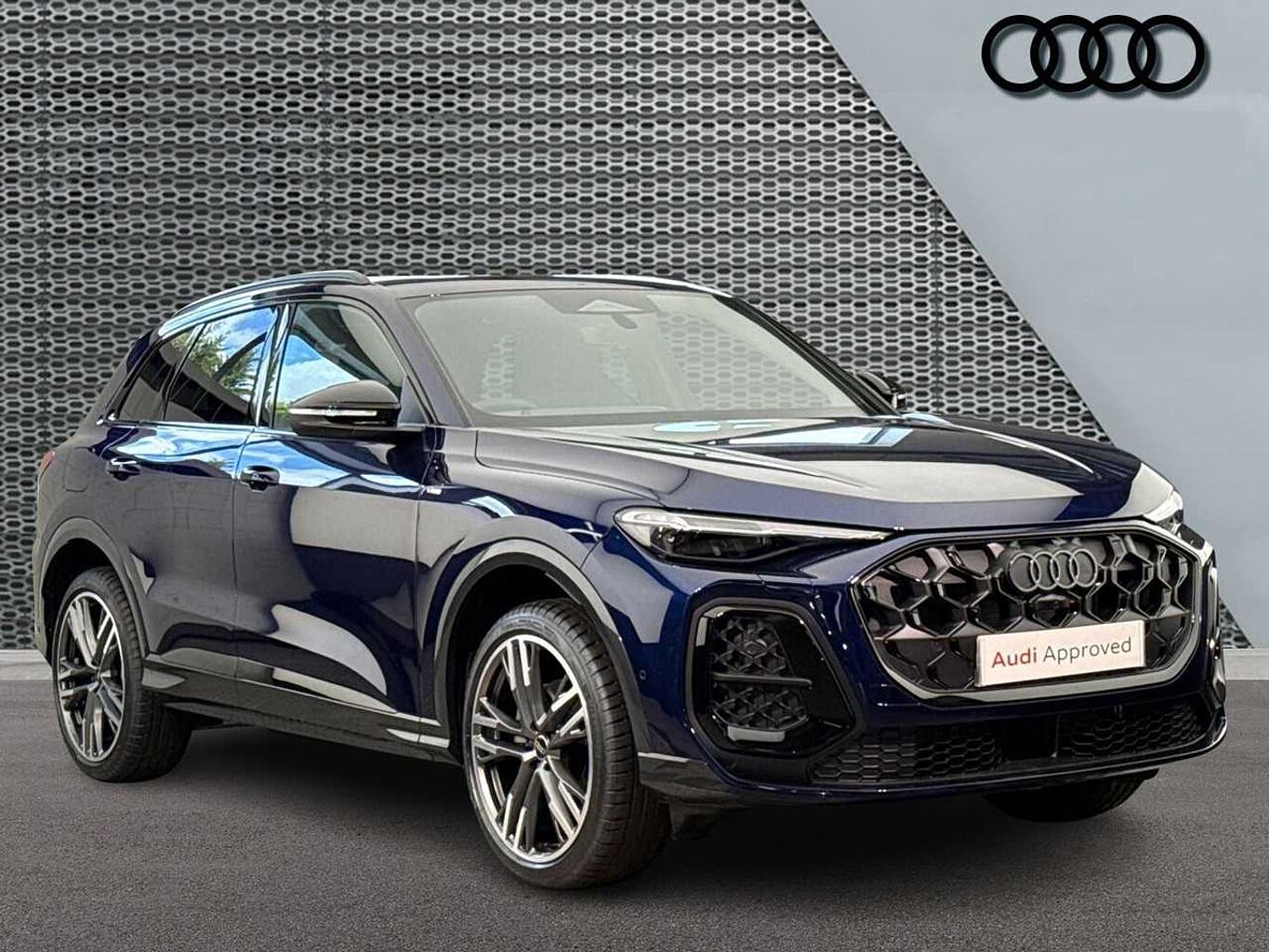 Main listing image - Audi Q5