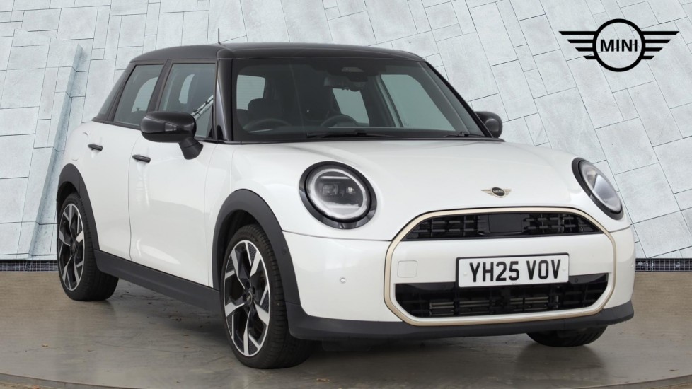 Main listing image - MINI Hatchback 5dr