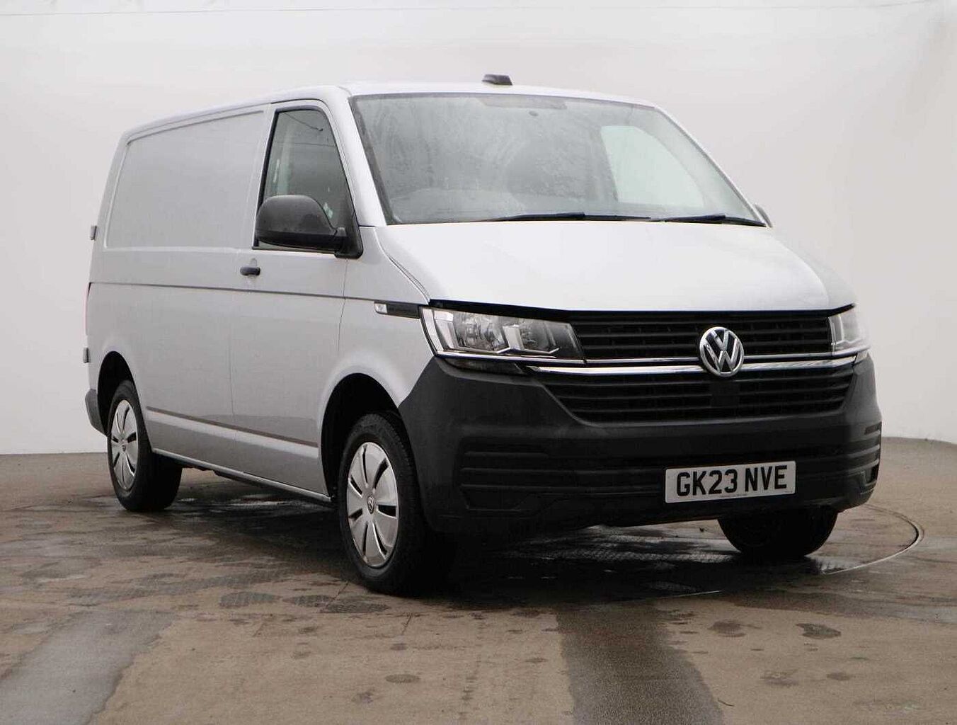 Main listing image - Volkswagen Transporter