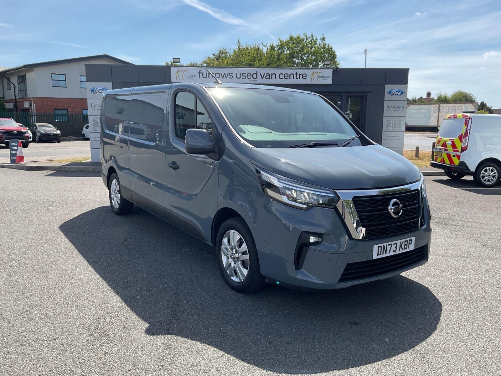 Main listing image - Nissan Primastar