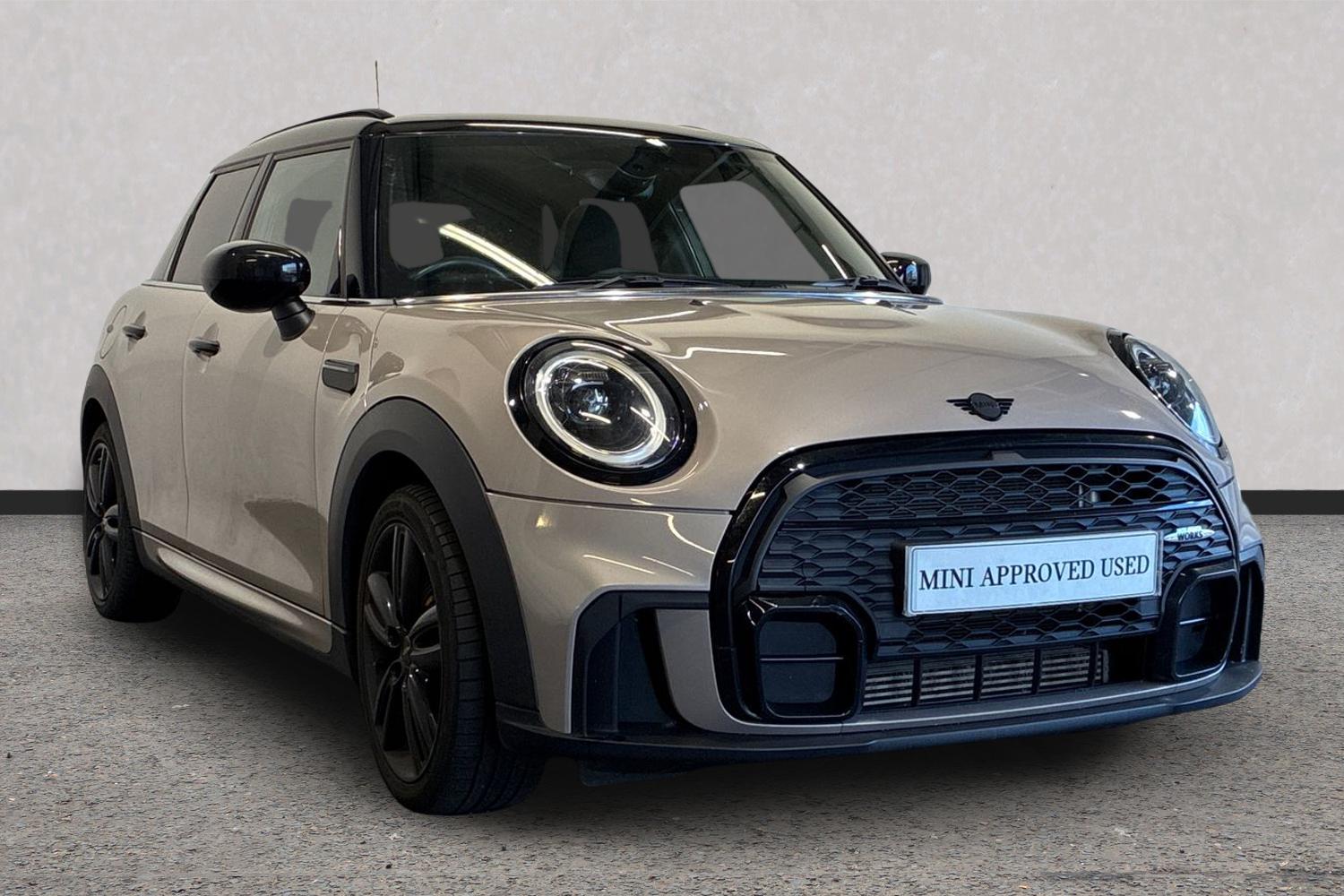 Main listing image - MINI Hatchback