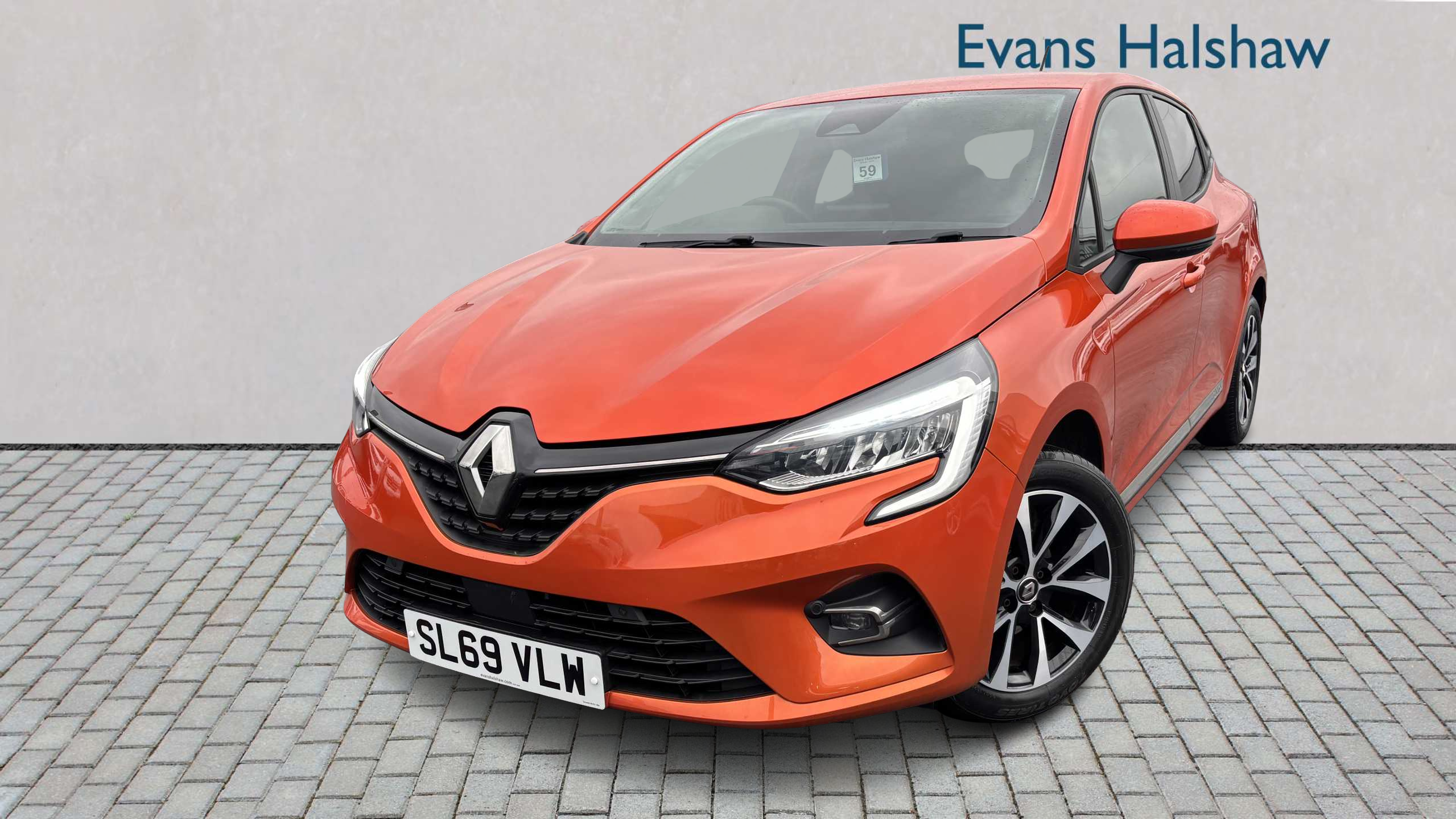 Main listing image - Renault Clio