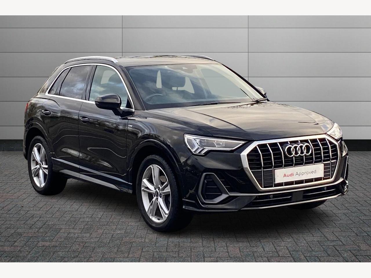 Main listing image - Audi Q3