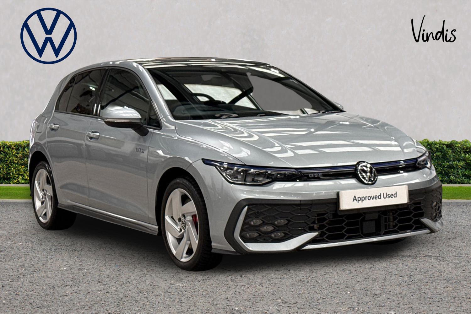 Main listing image - Volkswagen Golf GTE