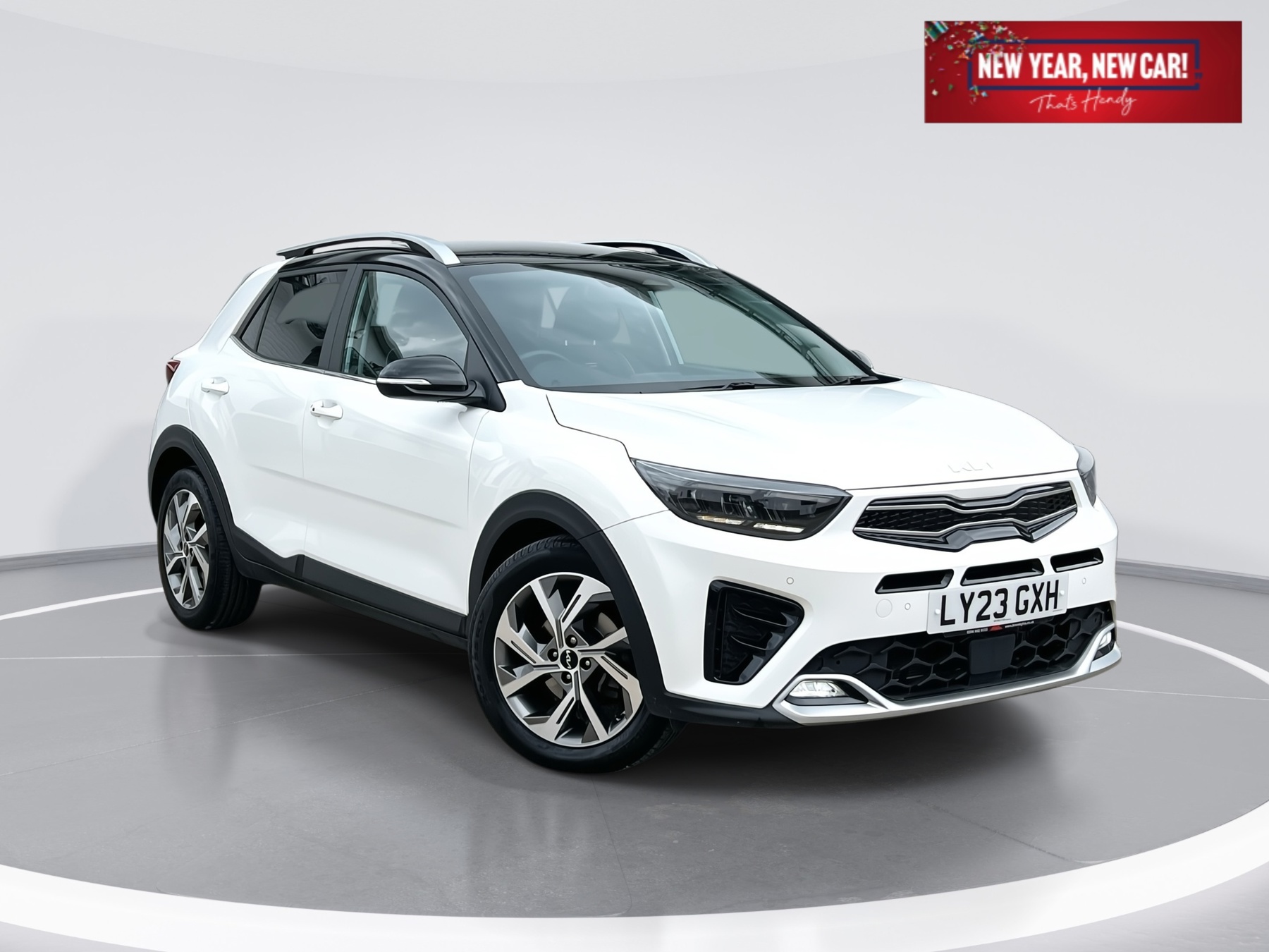 Main listing image - Kia Stonic