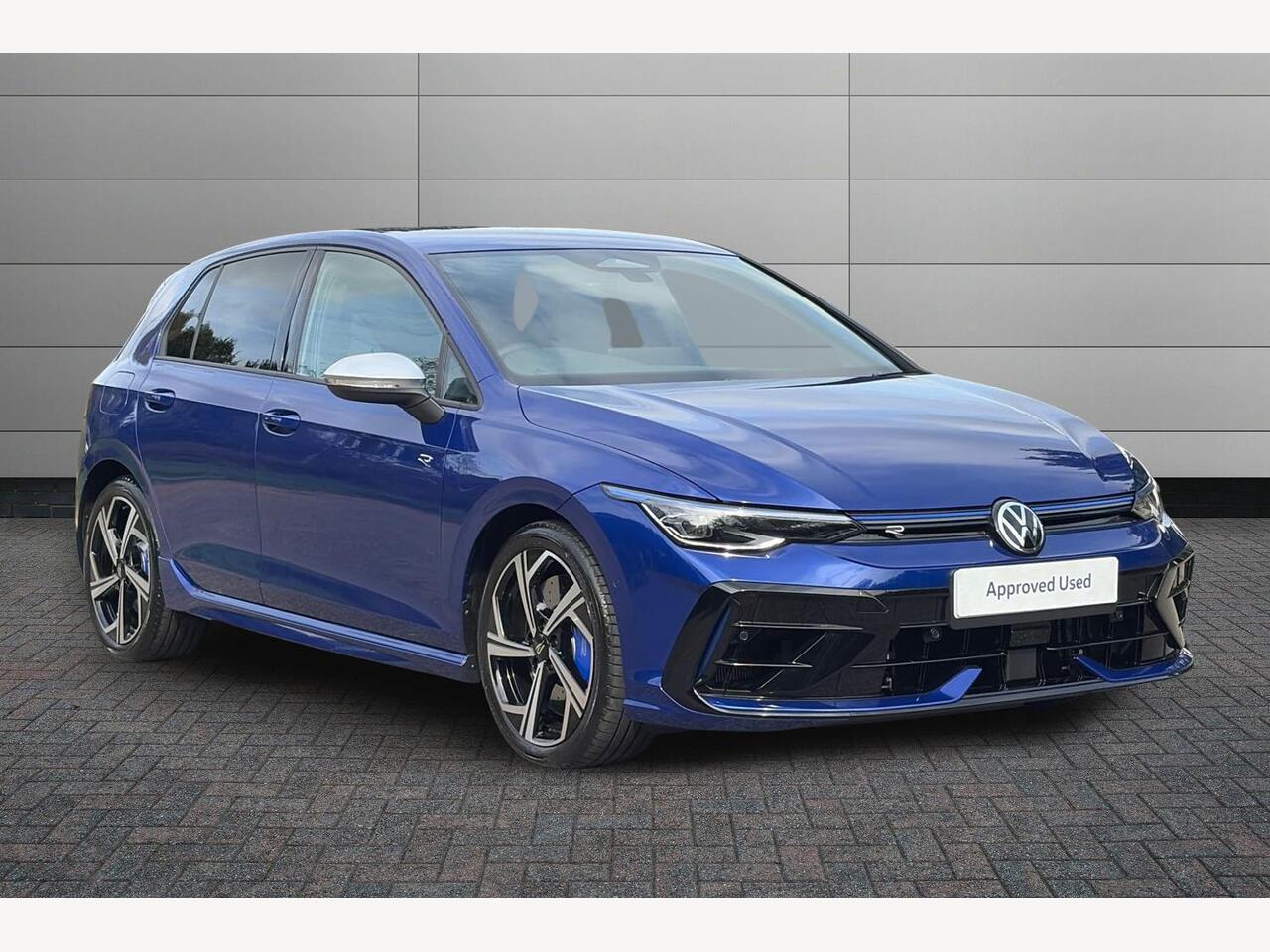 Main listing image - Volkswagen Golf