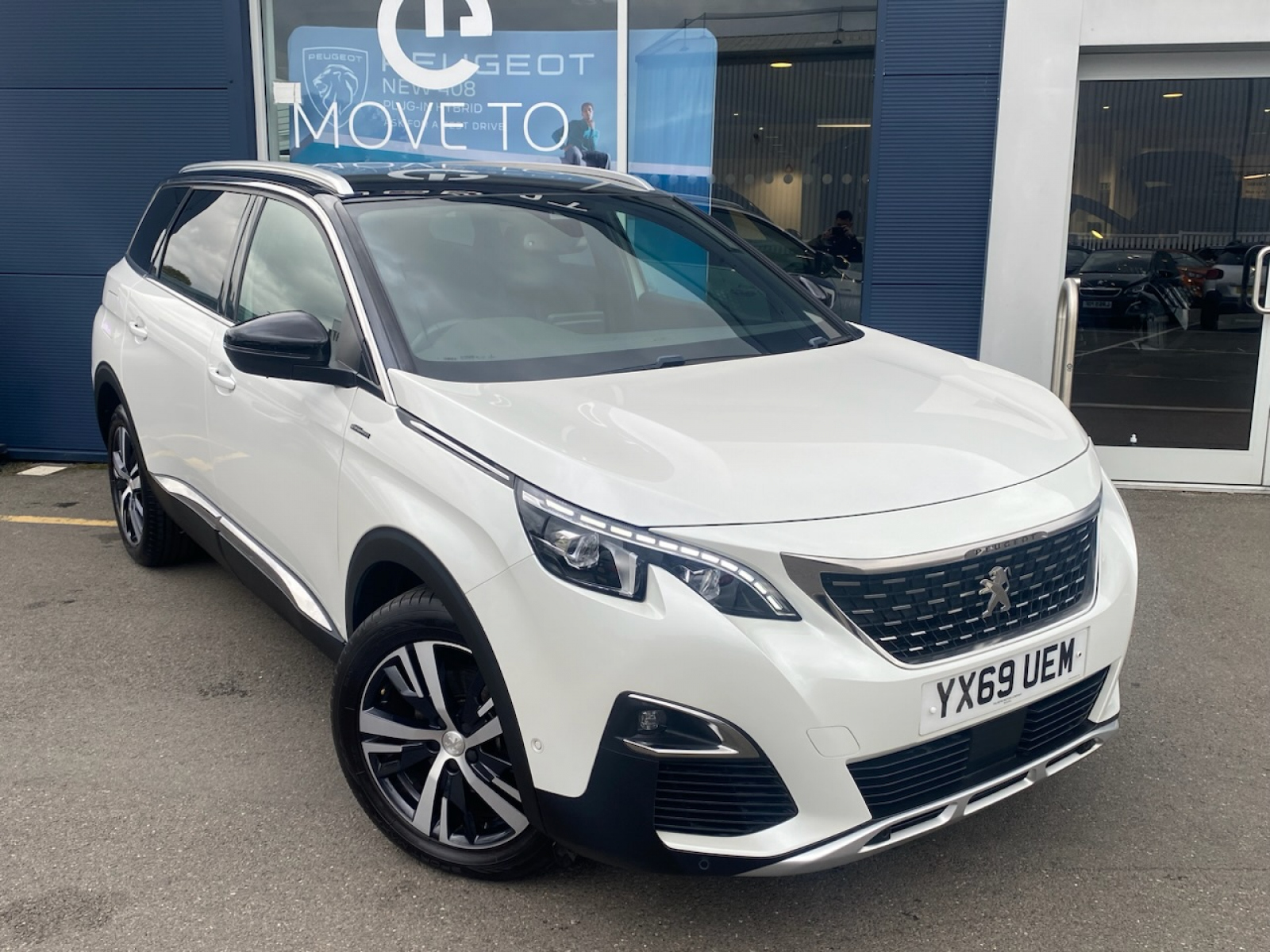 Main listing image - Peugeot 5008