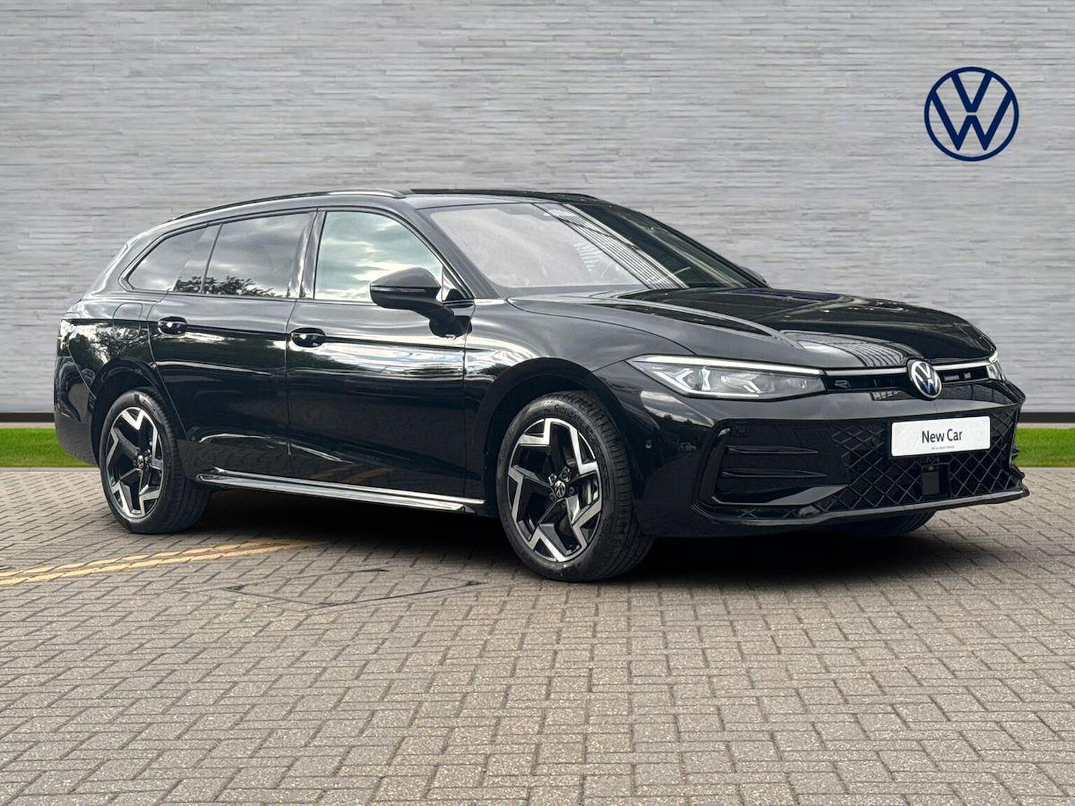 Main listing image - Volkswagen Passat Estate