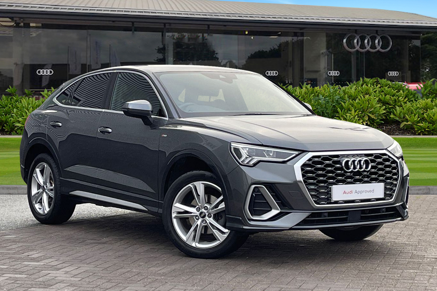 Main listing image - Audi Q3