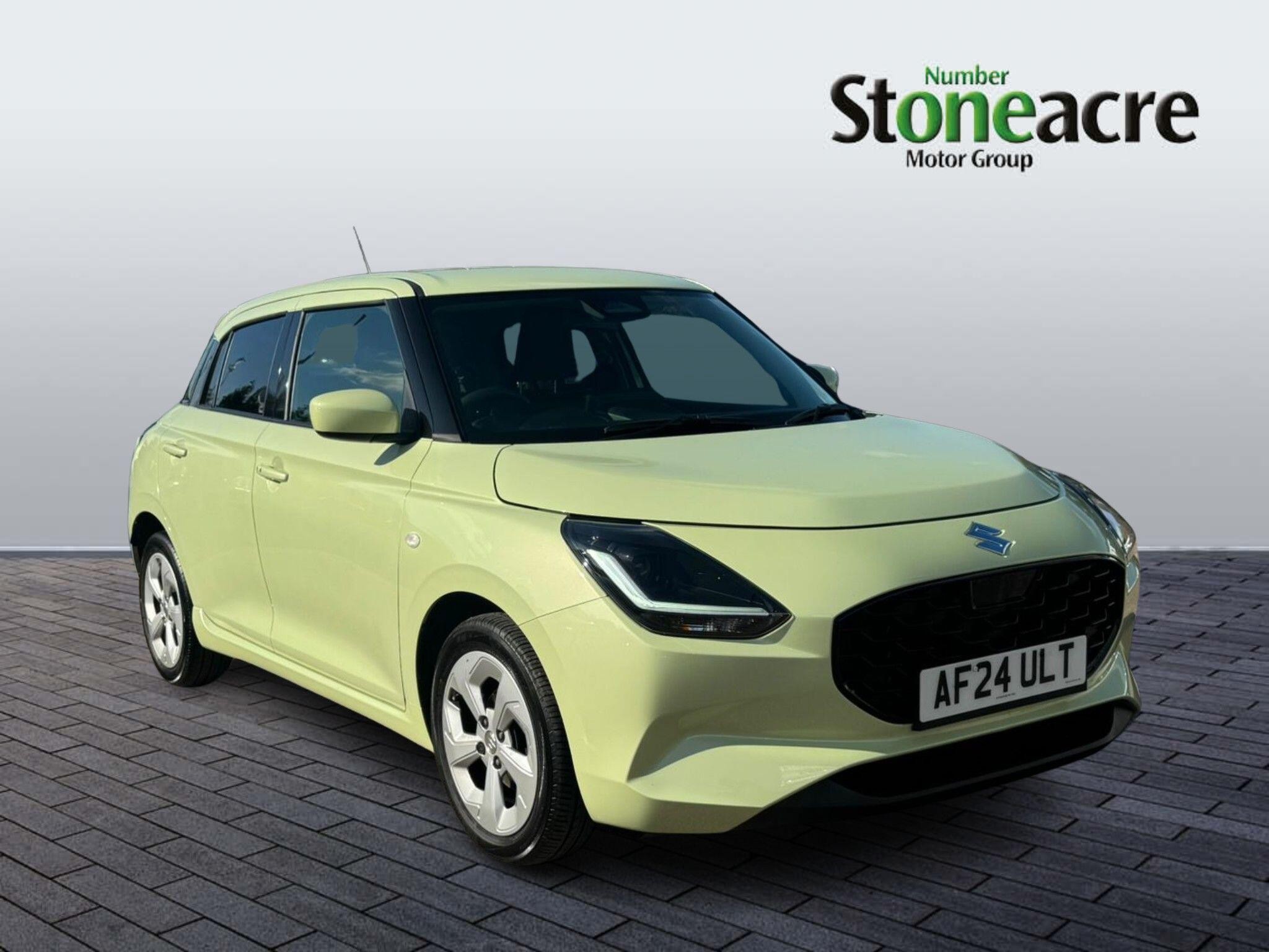 Main listing image - Suzuki Swift