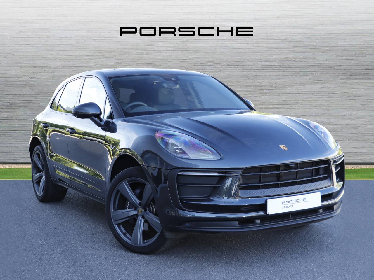 Main listing image - Porsche Macan