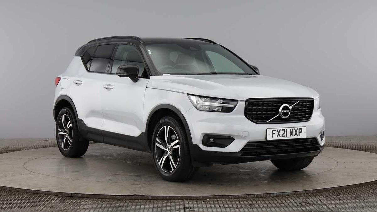 Main listing image - Volvo XC40
