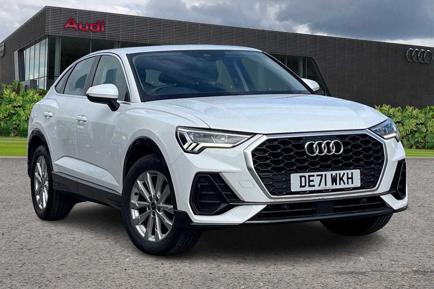 Main listing image - Audi Q3