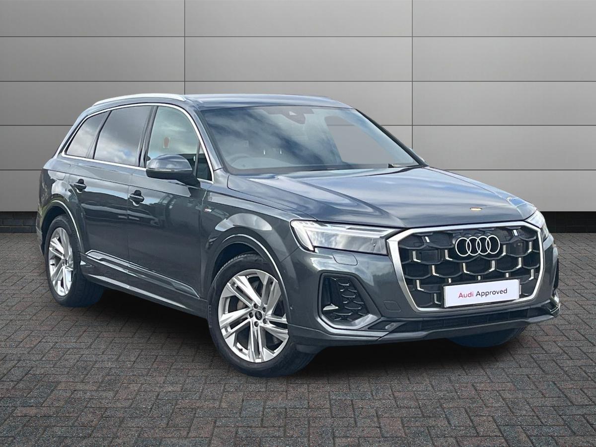 Main listing image - Audi Q7