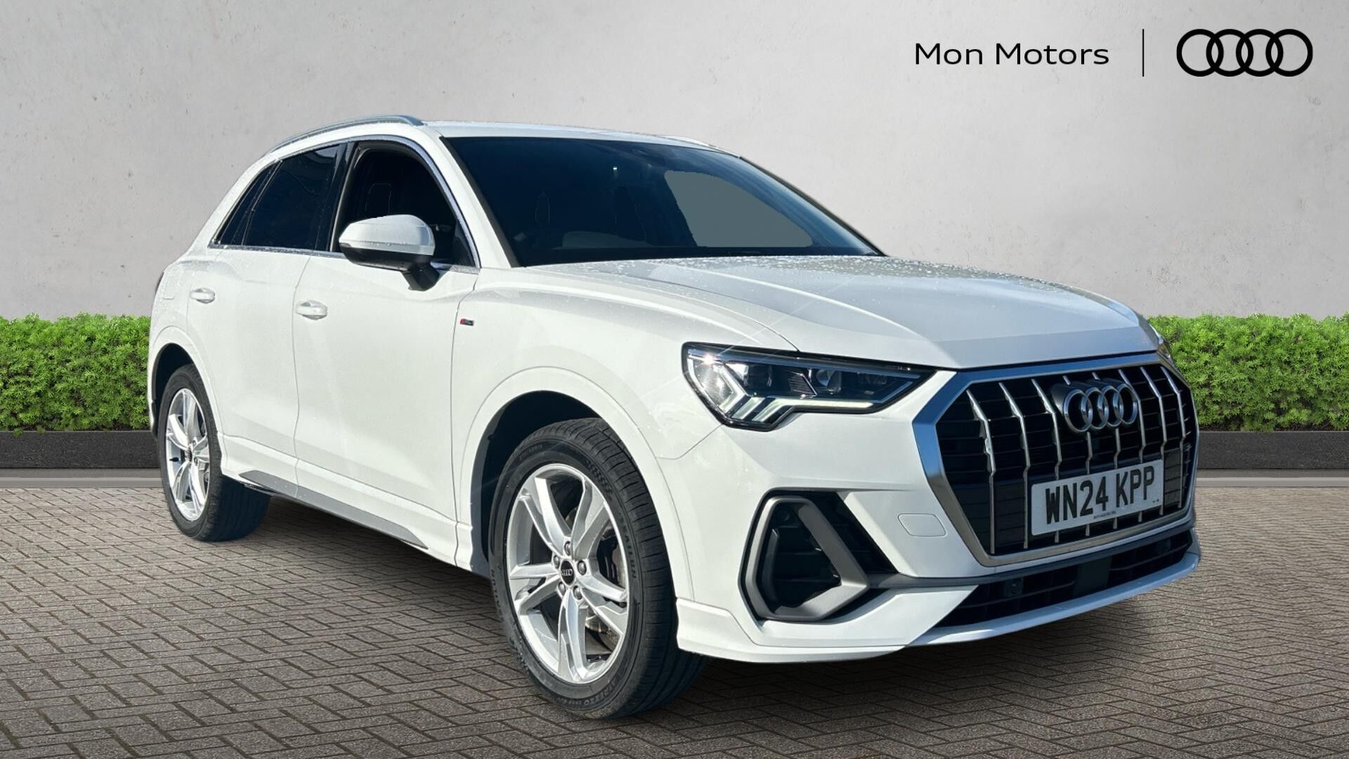 Main listing image - Audi Q3