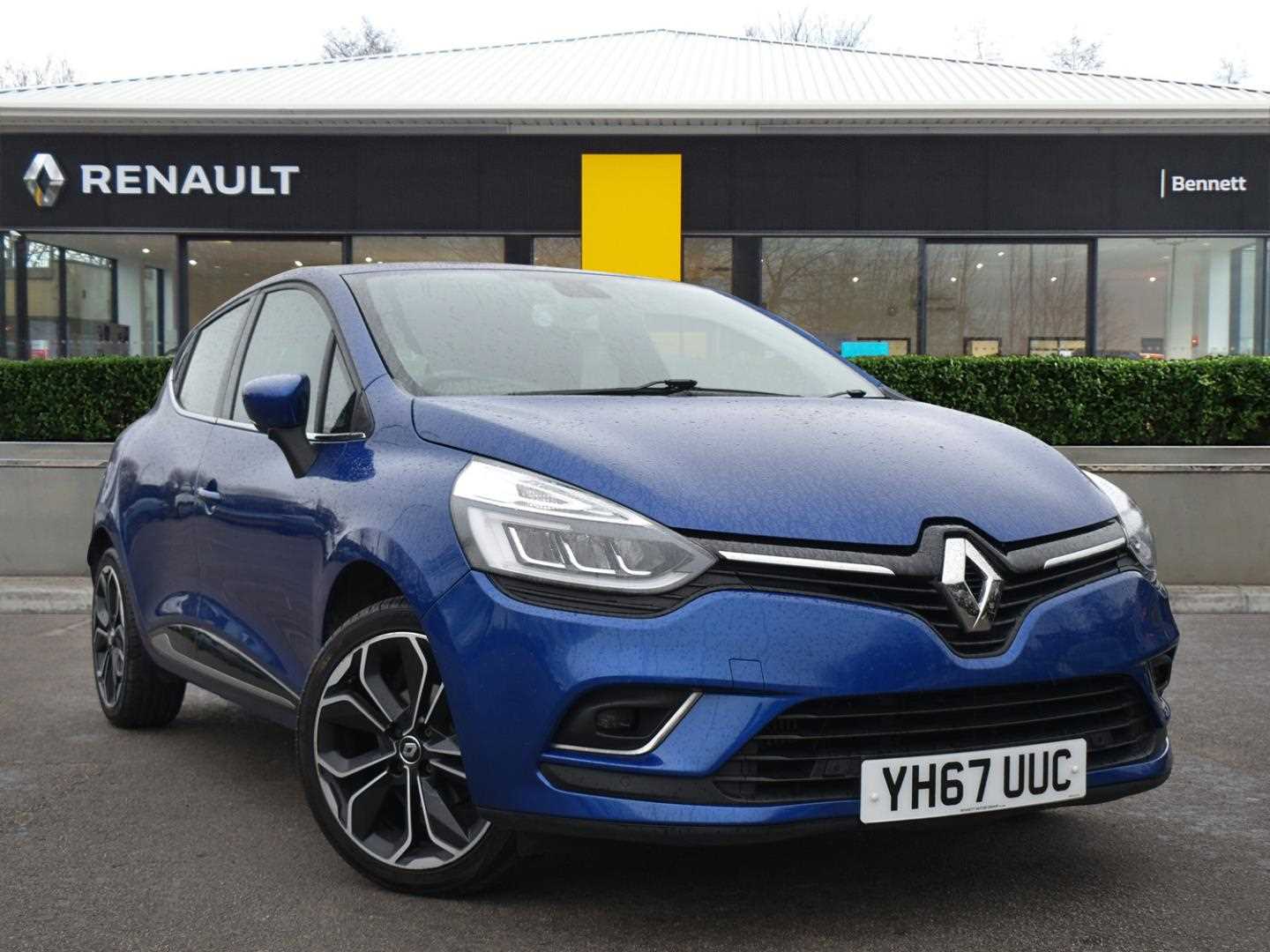 Main listing image - Renault Clio