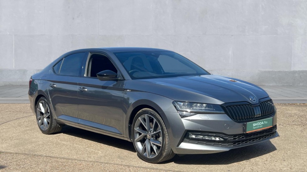 Main listing image - Skoda Superb