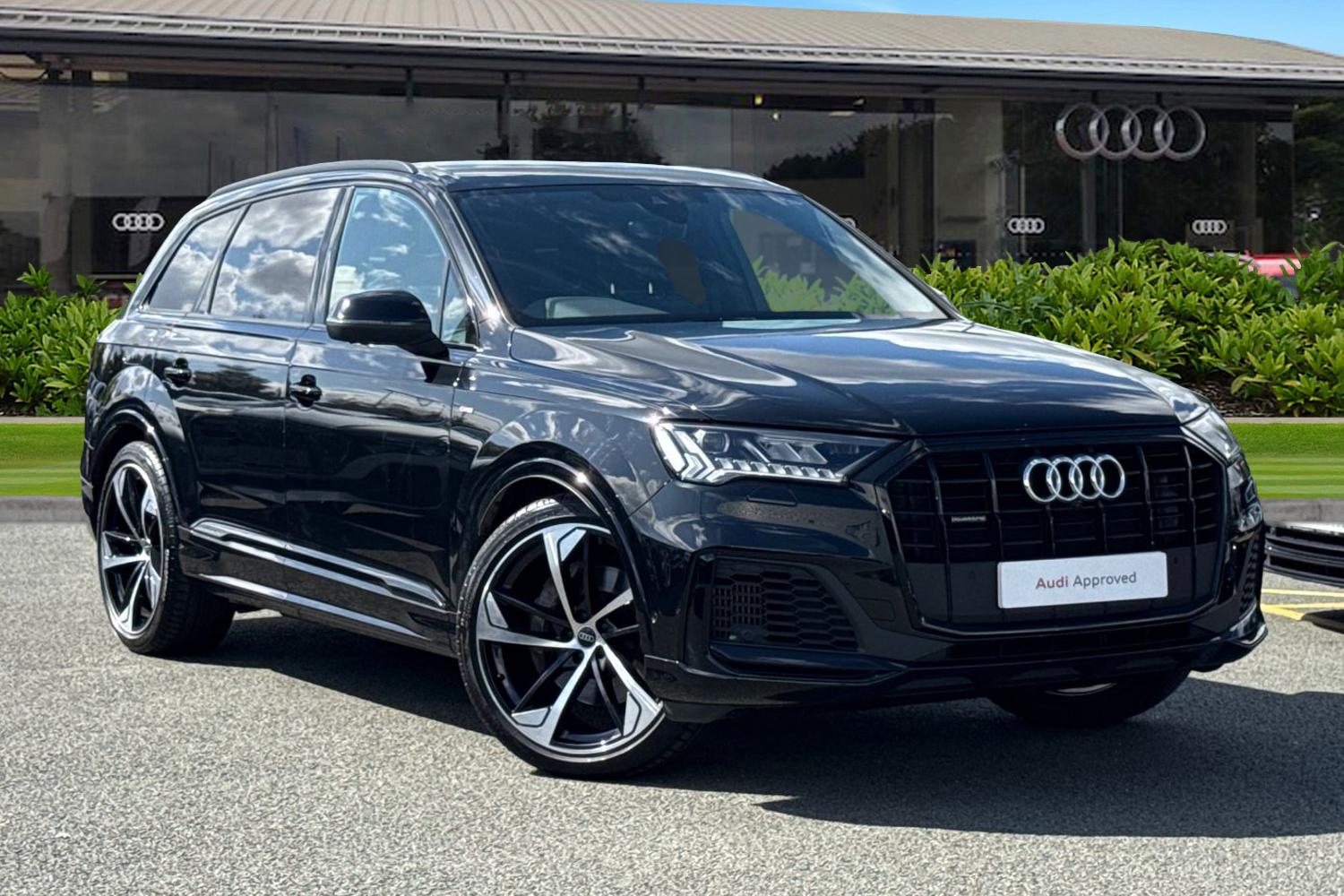 Main listing image - Audi Q7